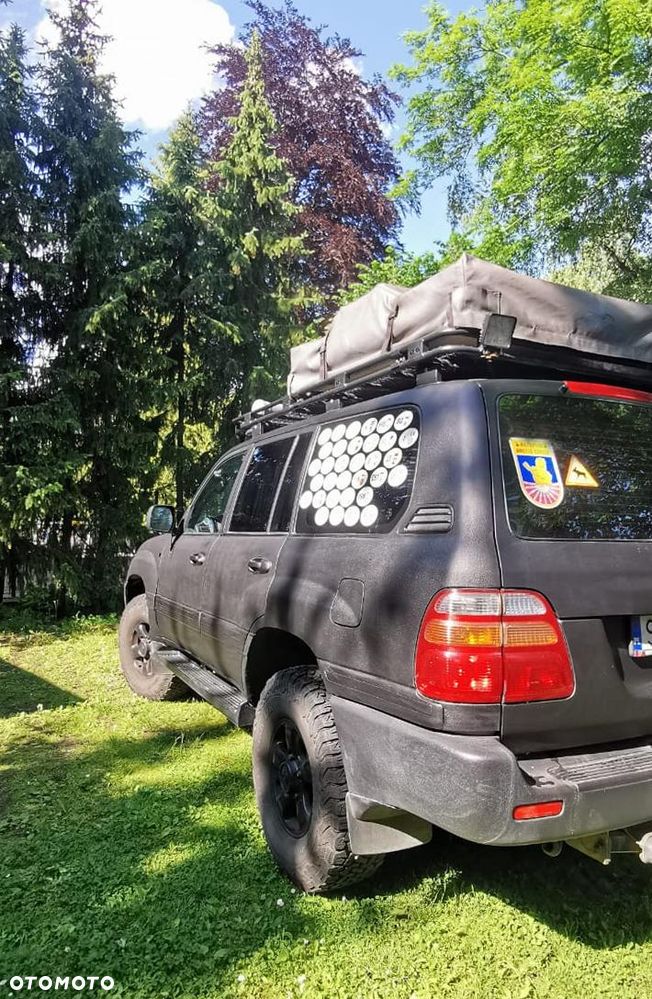 Toyota Land Cruiser 100 - 3