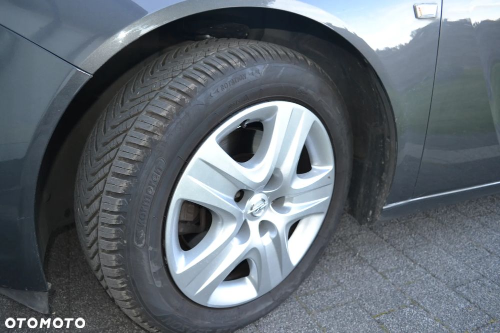 Opel Insignia - 22