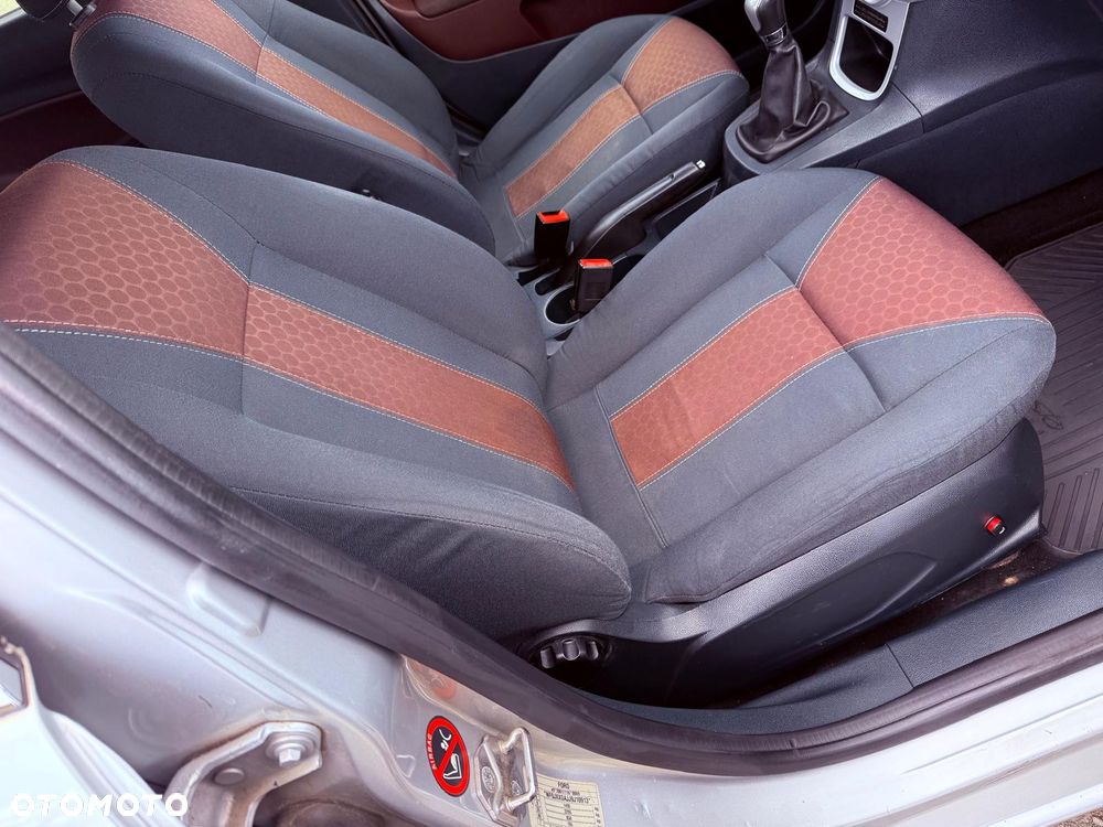 Ford Fiesta 1.4 Champions Edition - 23