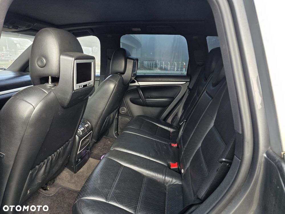 Porsche Cayenne - 8