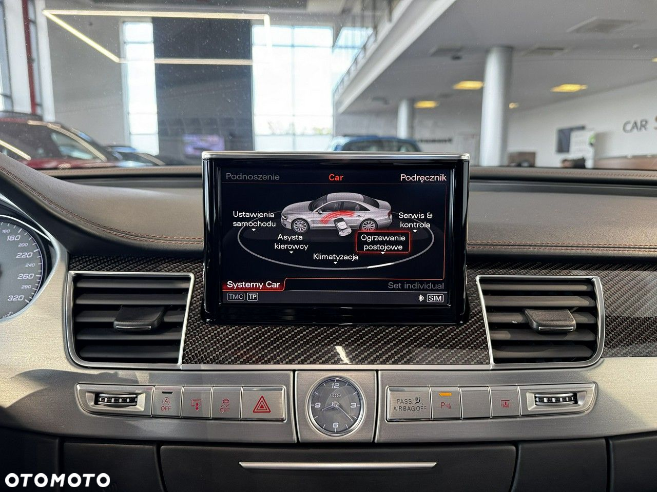 Audi S8 - 32