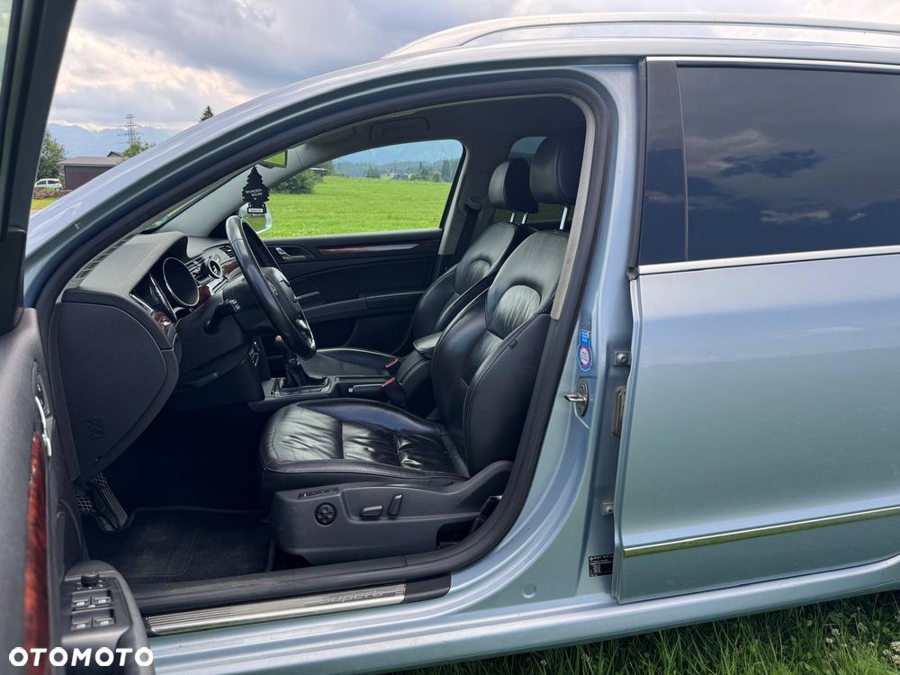 Skoda Superb 2.0 TDI 4x4 Elegance - 16