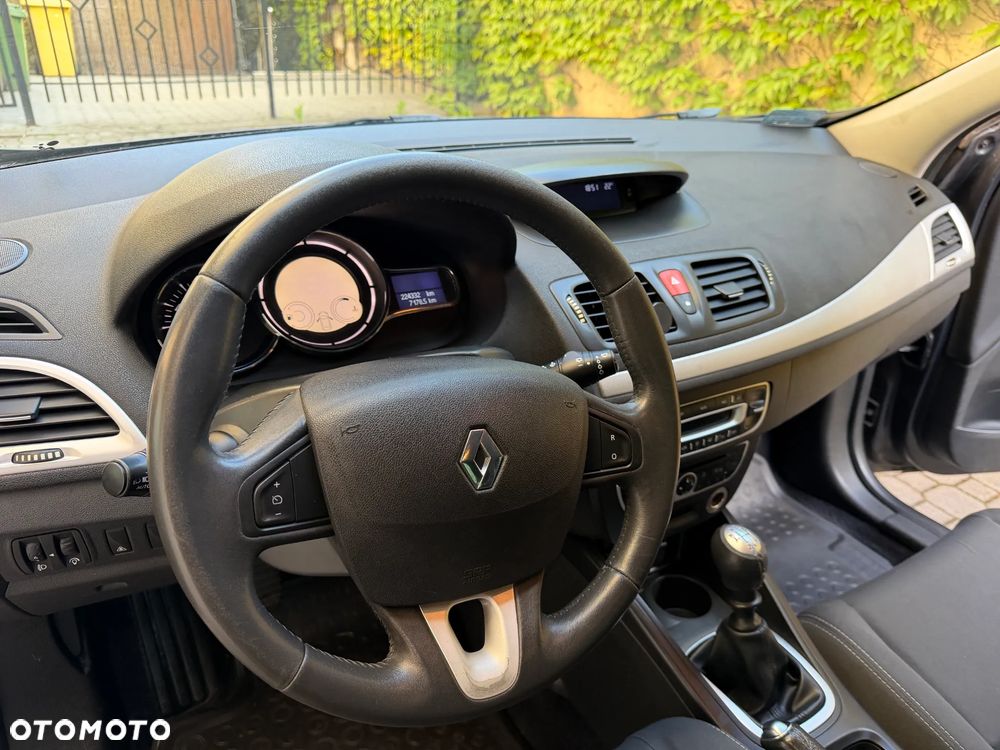 Renault Megane 1.6 16V Exception - 9