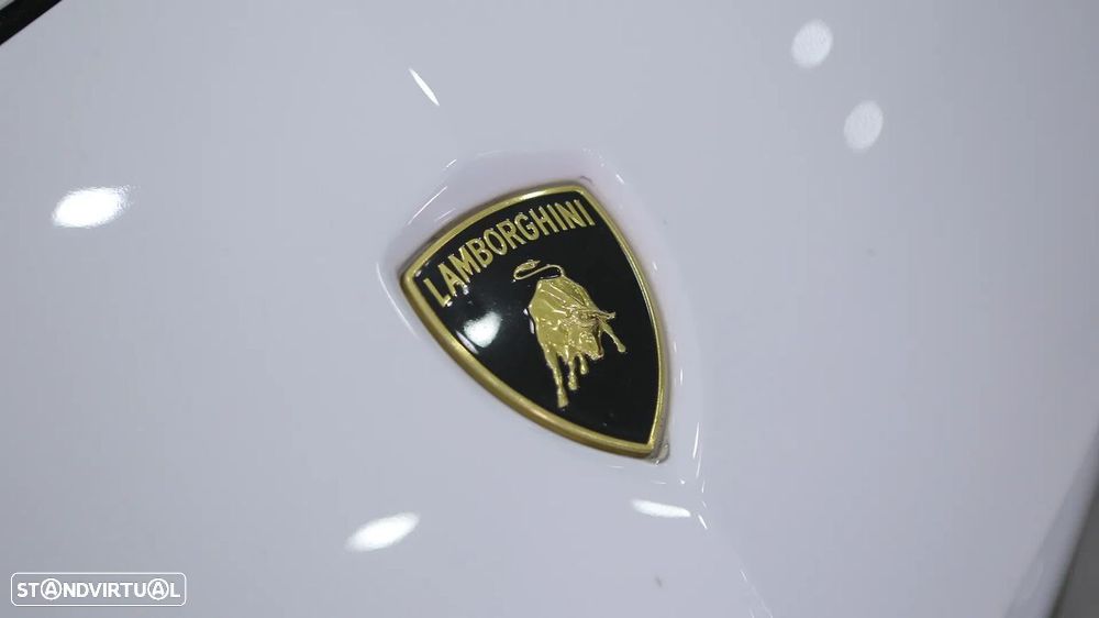 Lamborghini Aventador 6.5 V12 LP750-4 SV - 13