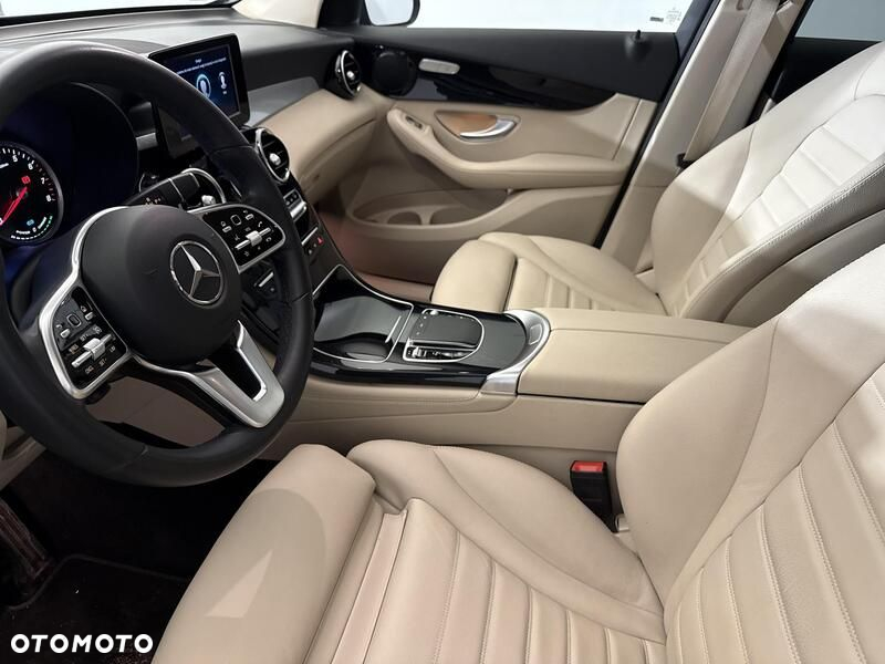 Mercedes-Benz GLC - 11