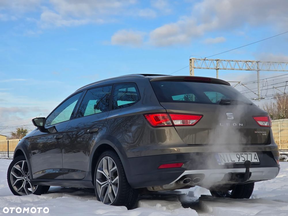 Seat Leon 2.0 TDI Start&Stop 4Drive DSG X-Perience - 33