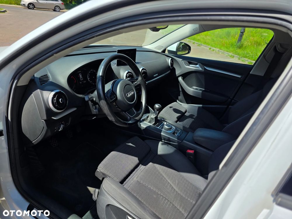 Audi A3 Sportback 2.0 TDI quattro Ambiente - 12