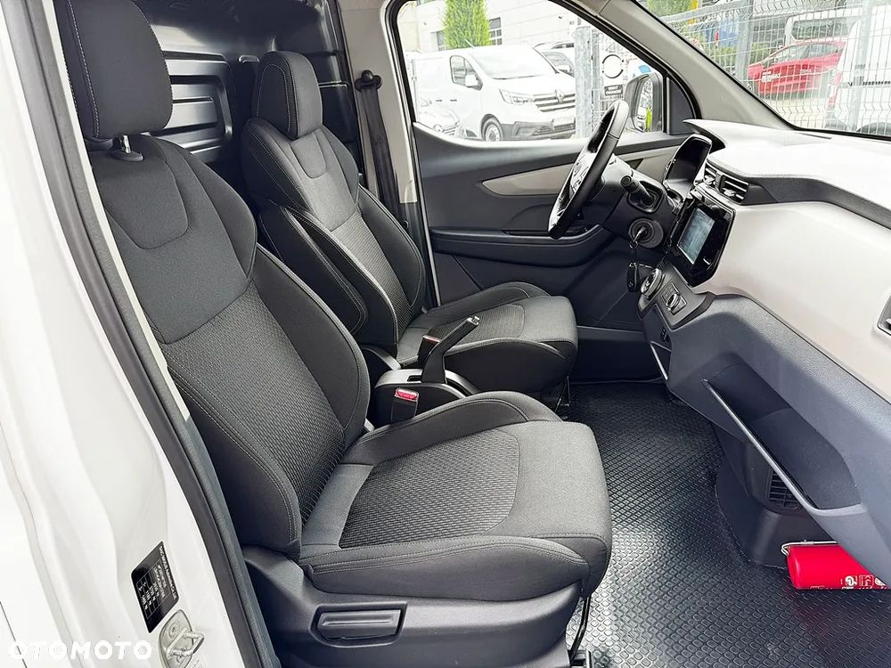 Maxus e-deliver-3 - 9