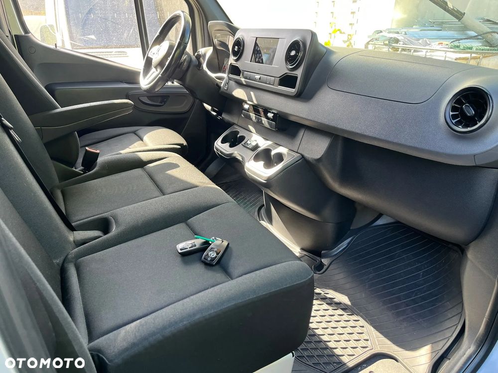 Mercedes-Benz SPRINTER - 7