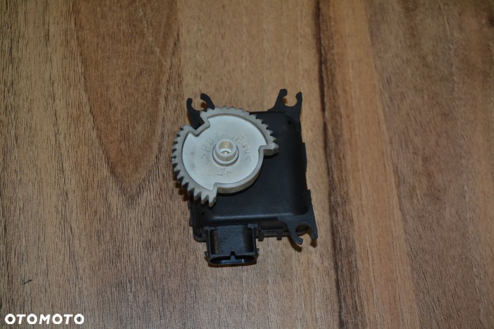 VW POLO 9N SEAT IBIZA AUDI A2 SKODA FABIA SILNICZEK REGULACJI KLAP NAGRZEWNICY 6Q0907511A 0132801202