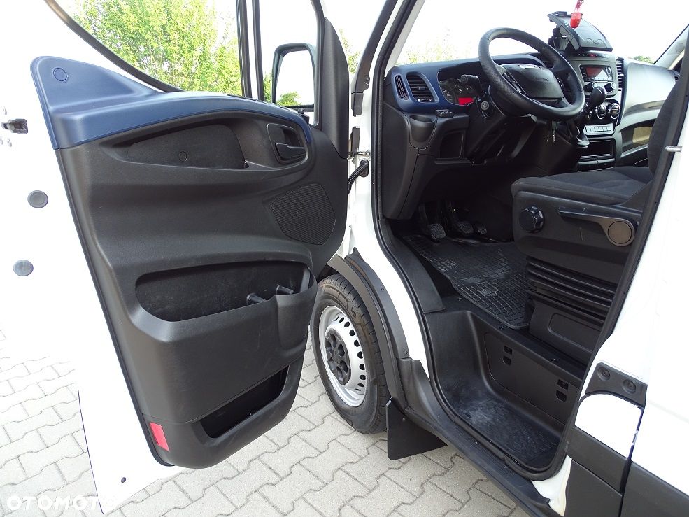 Iveco Daily 35S18 3.0 180 L4H2 Brygadówka DOKA 9 Osób Polski Salon! UNIKAT!! JAK NOWY!! - 14