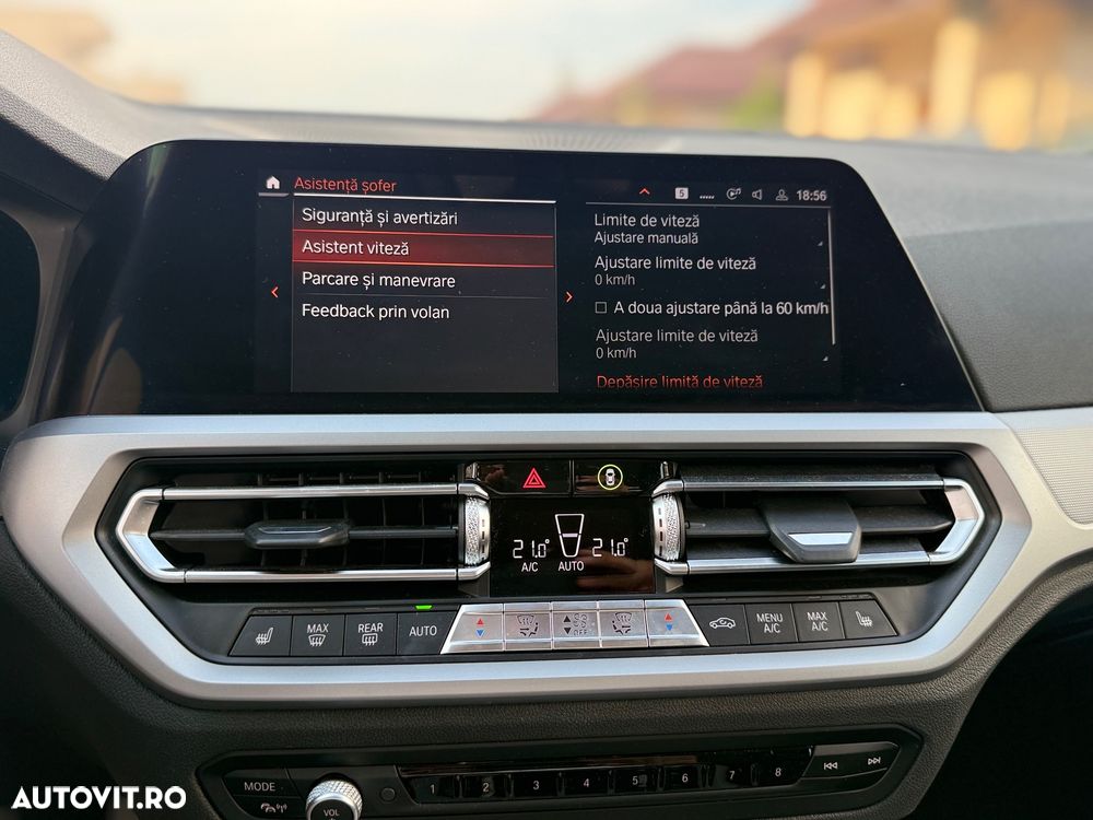 BMW Seria 3 330e Aut. Advantage - 31
