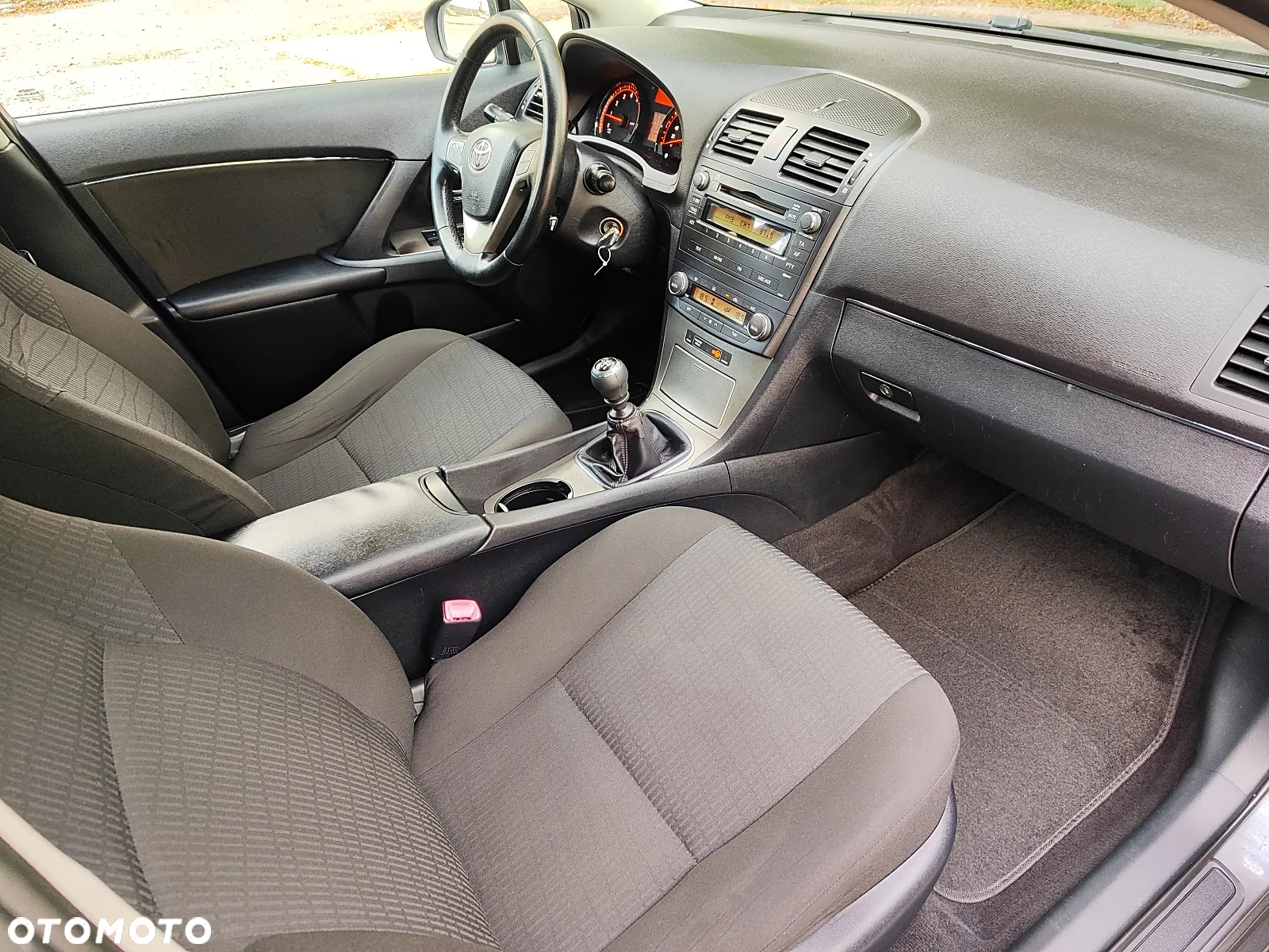 Toyota Avensis 1.8 Sol - 10