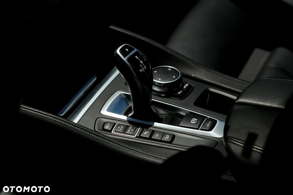 BMW X6 xDrive50i - 32