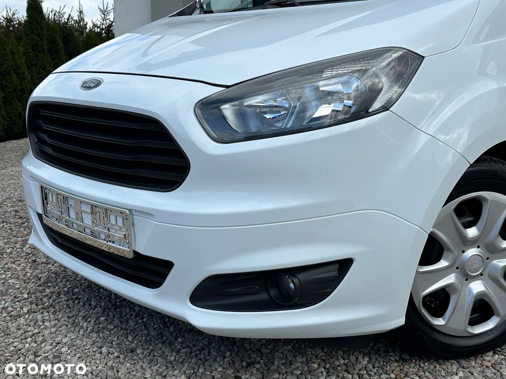 Ford Tourneo Courier 1.5 TDCi S&S Ambiente - 10