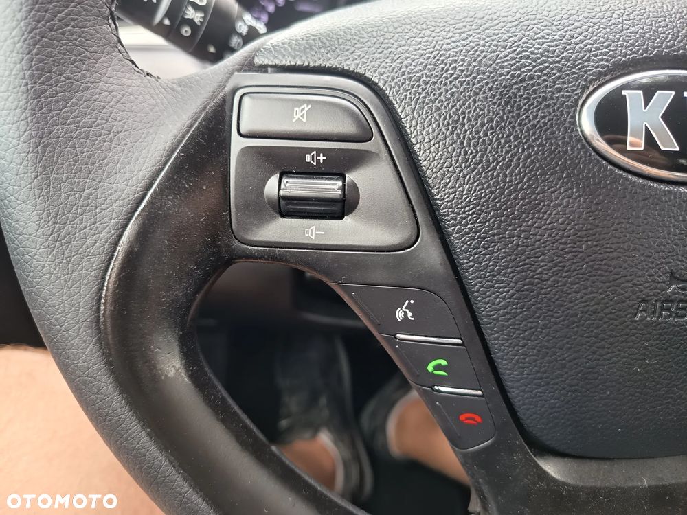 Kia Ceed 1.4 CVVT Dream-Team Edition - 24