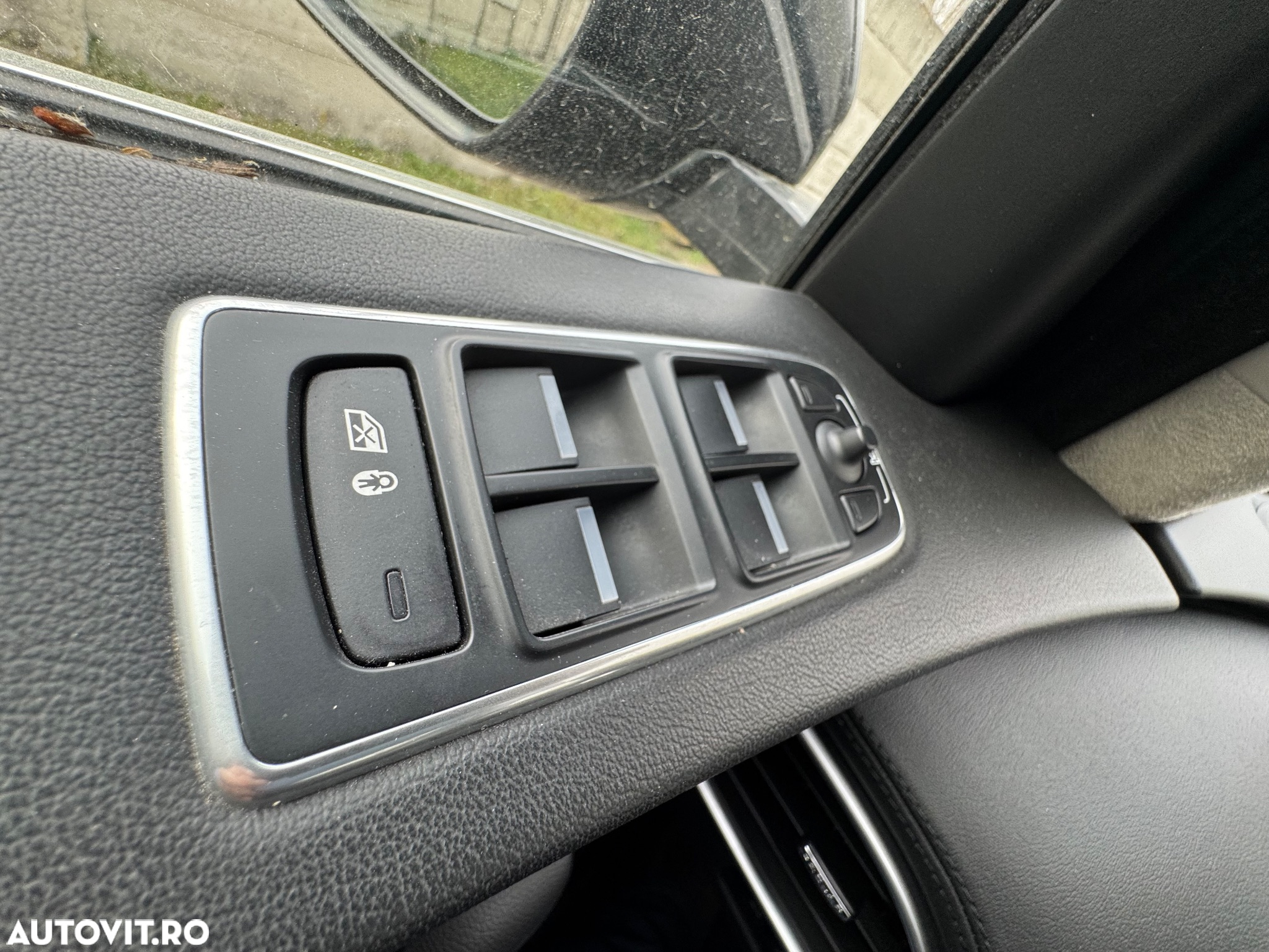 Jaguar F-Pace 20d AWD Aut. Prestige - 28
