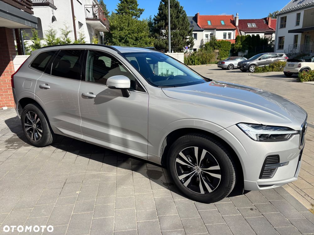 Volvo XC 60 B4 D AWD Momentum Pro - 4