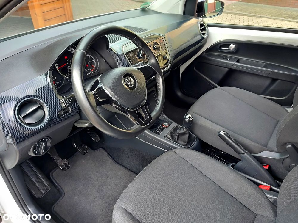 Volkswagen up! black - 26