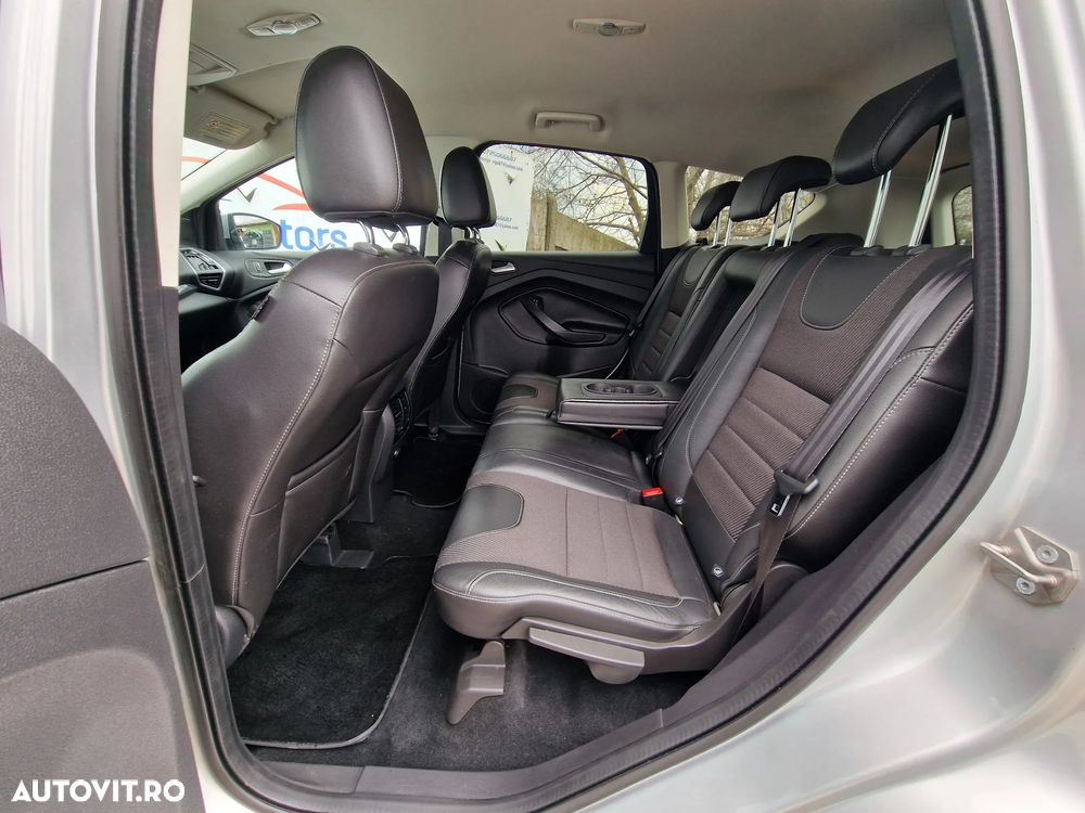 Ford Kuga 2.0 TDCi 4x4 Titanium - 12