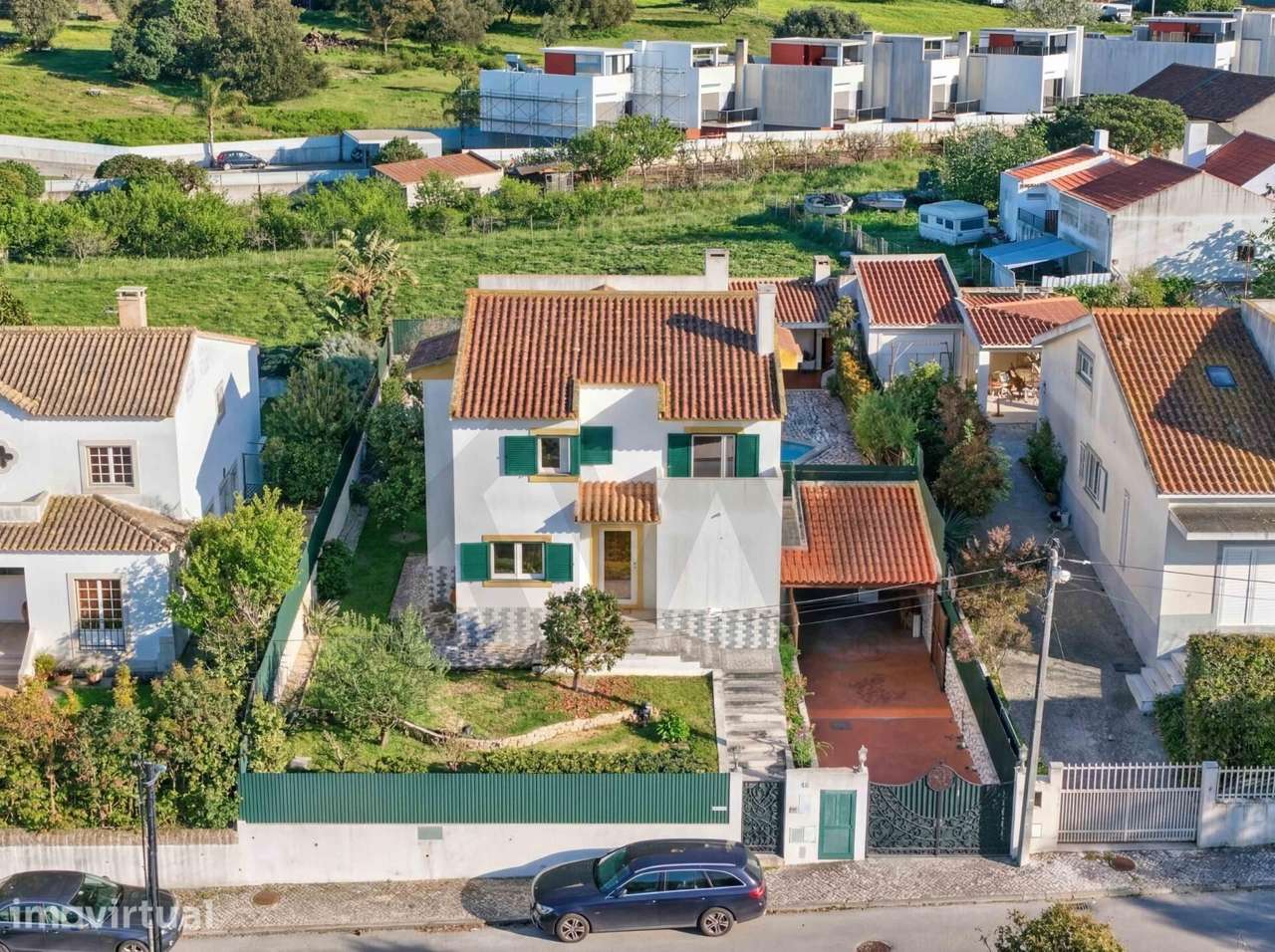 Moradia T4 isolada com piscina - Grande imagem: 2/59