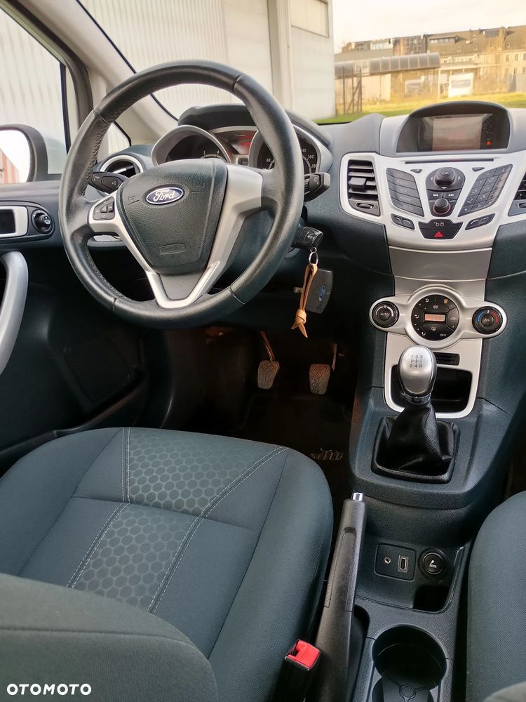 Ford Fiesta 1.25 Titanium EU5 - 5
