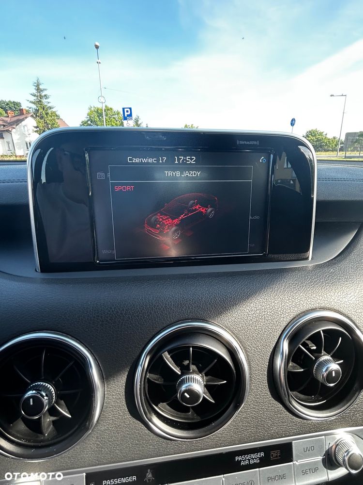 Kia Stinger 2.0 T-GDI GT Line - 8