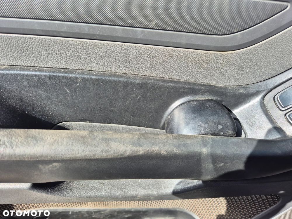 UCHWYT RĄCZKA PODŁOKIETNIK DRZWI LEWA DAF XF 106 EURO 6 - 4