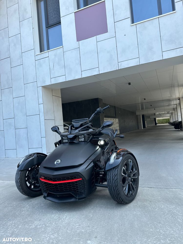 Can-Am Spyder - 4