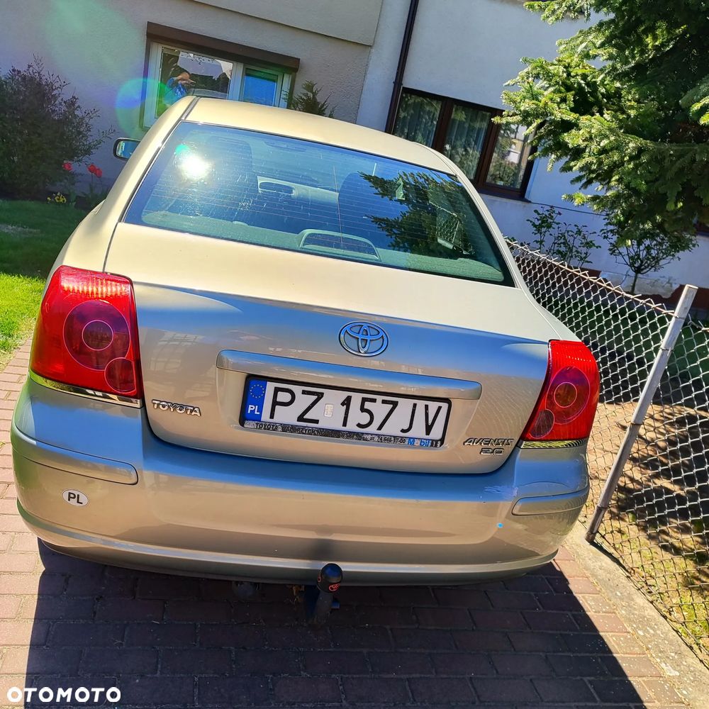 Toyota Avensis 2.0 VVT-i Sol - 9