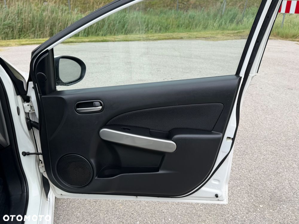 Mazda 2 - 27