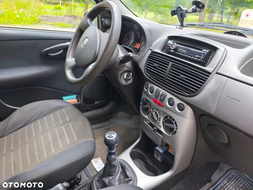 Fiat Punto 1.2 8V Classic - 4