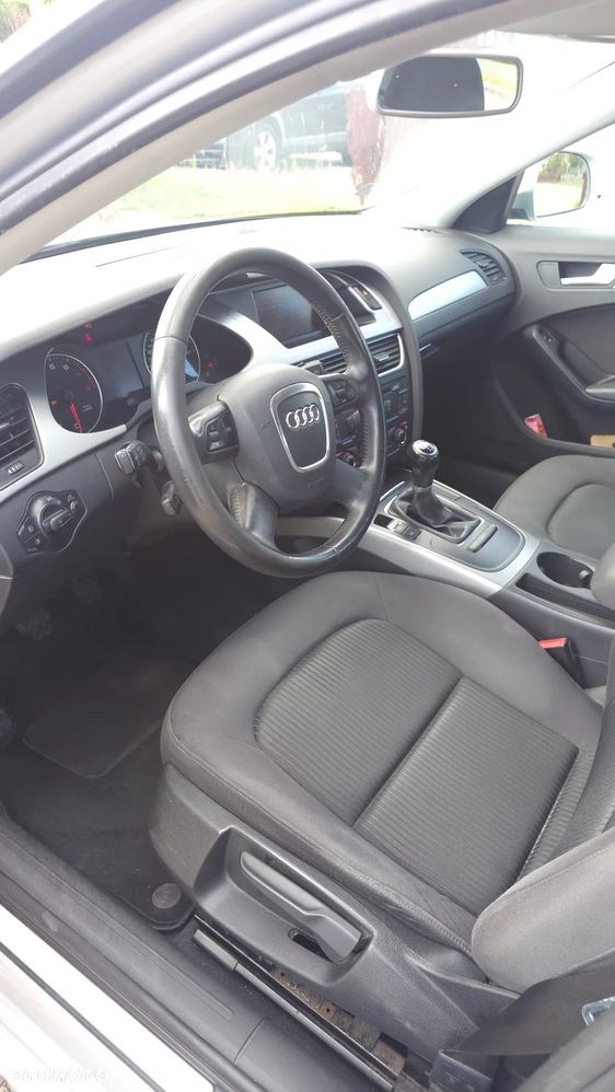 Audi A4 Limousine - 7