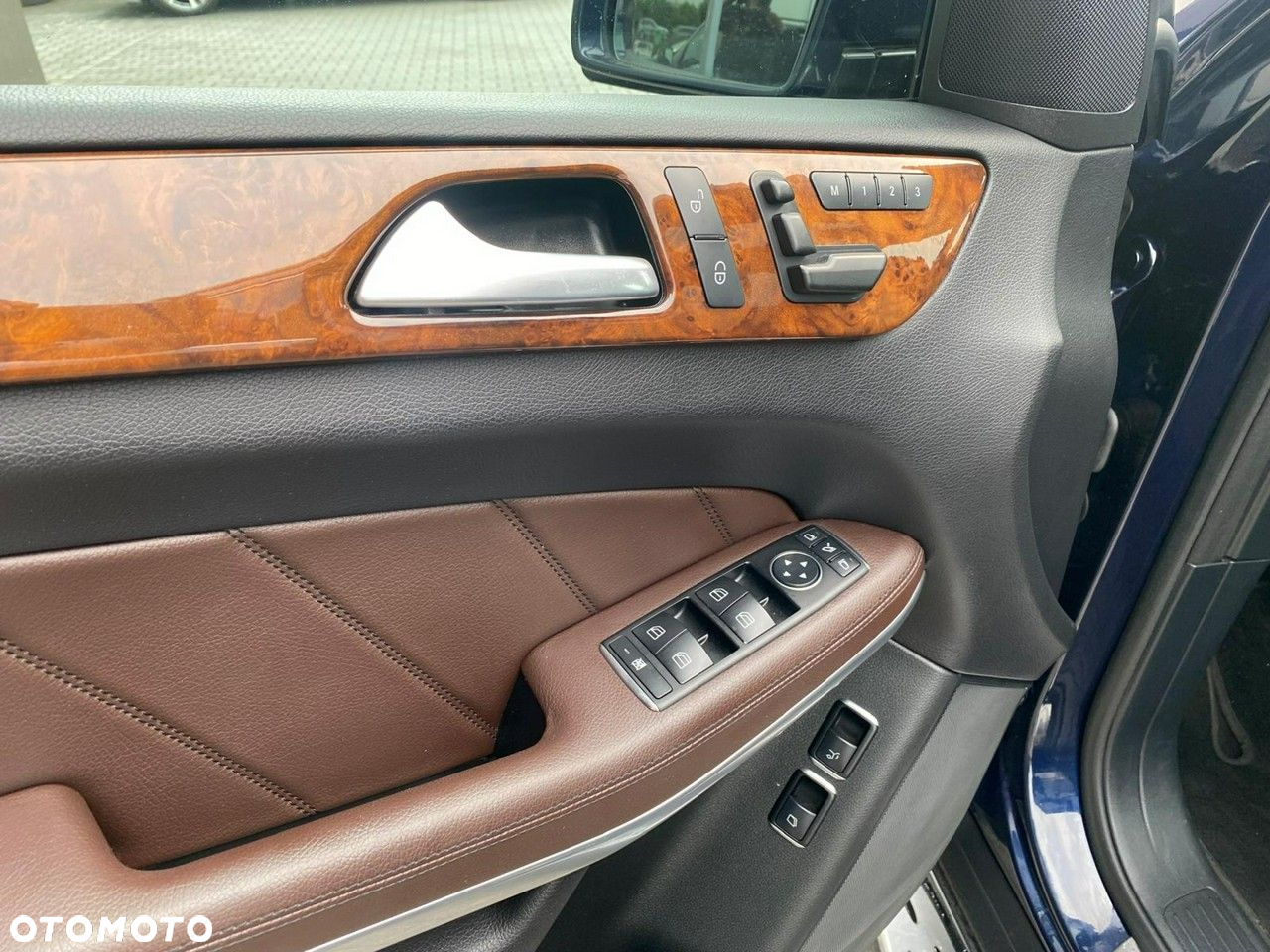 Mercedes-Benz GL - 17
