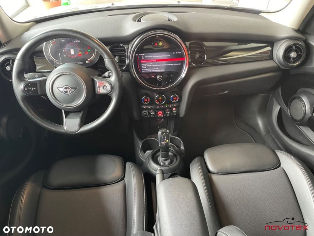 MINI Cooper Essential Trim - 14