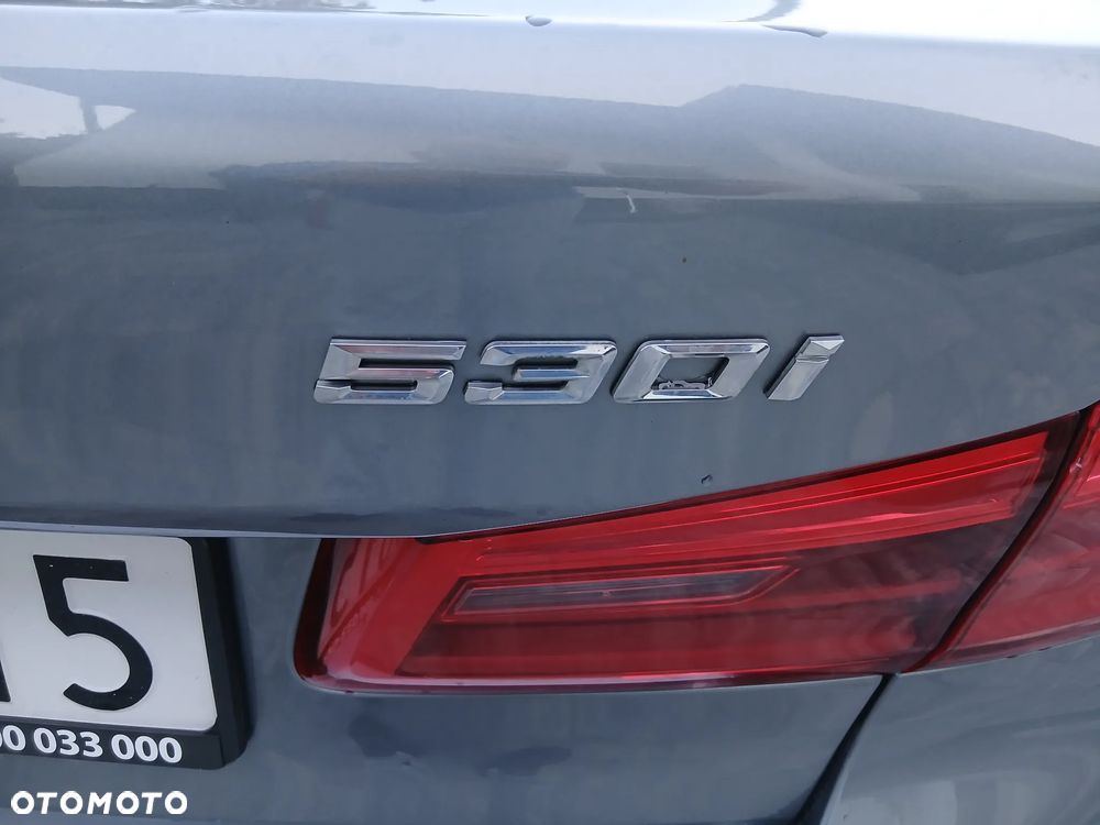 BMW Seria 5 530i xDrive M Sport sport - 12