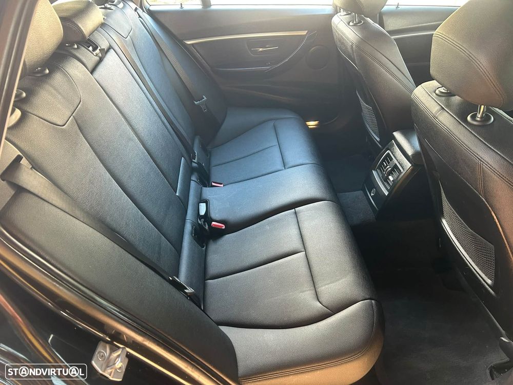 BMW 318 d Sport Line - 41