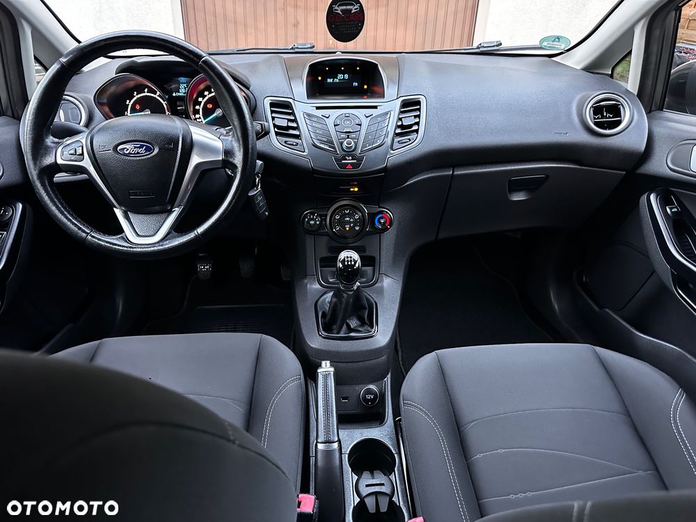 Ford Fiesta 1.25 Silver X (Ambiente) - 38