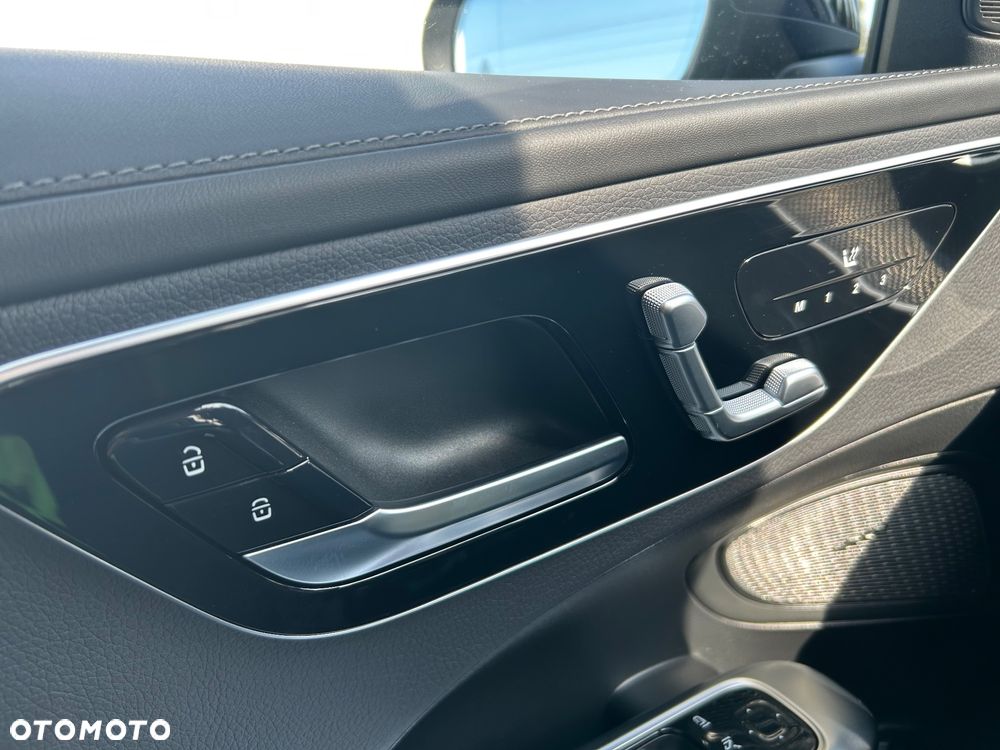 Mercedes-Benz Klasa C 220 d 4Matic 9G-TRONIC AMG Line - 22