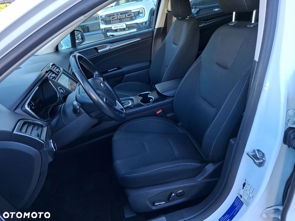 Ford Mondeo 2.0 Hybrid Titanium - 19