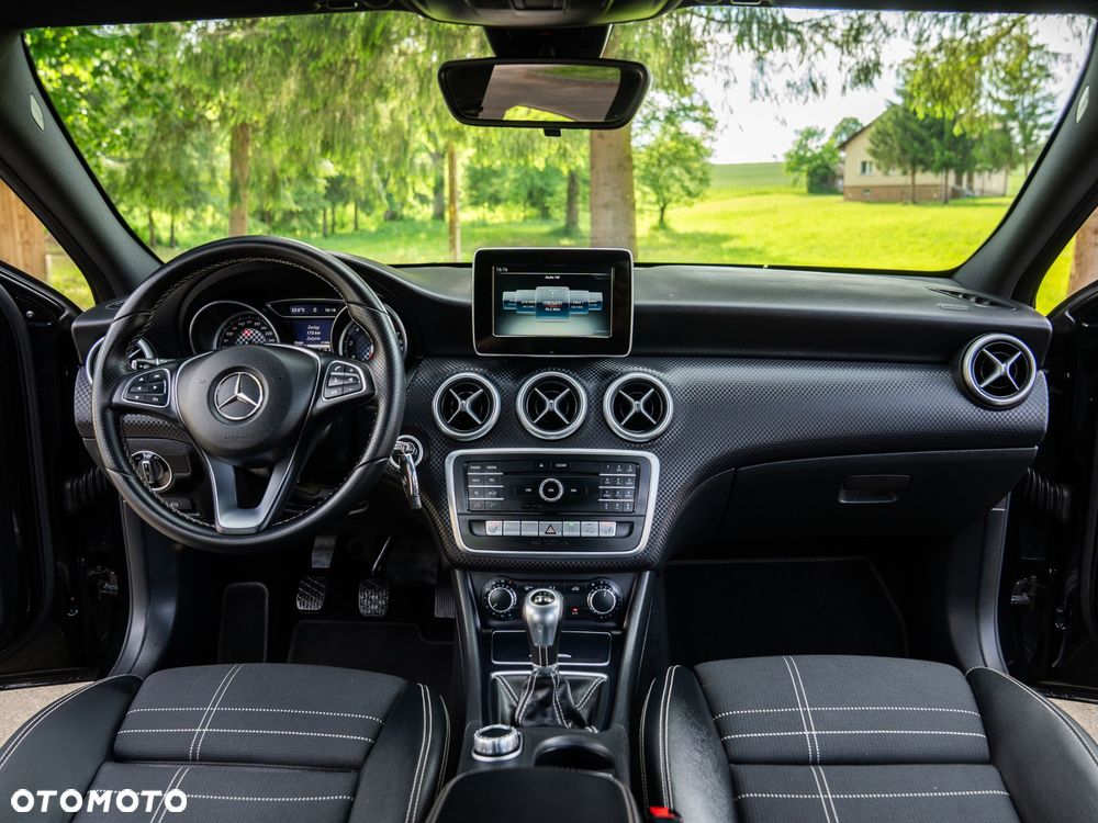 Mercedes-Benz Klasa A 180 (BlueEFFICIENCY) Urban - 36