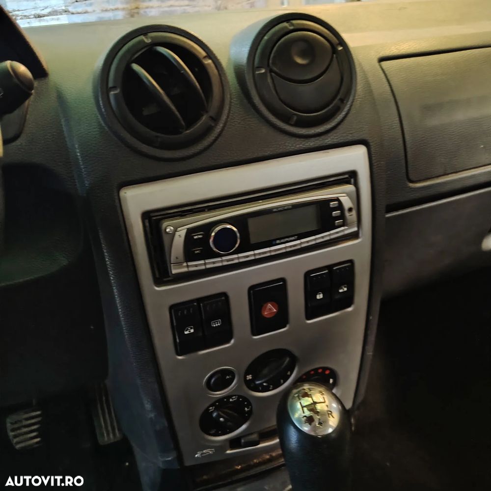 Dacia Logan - 1