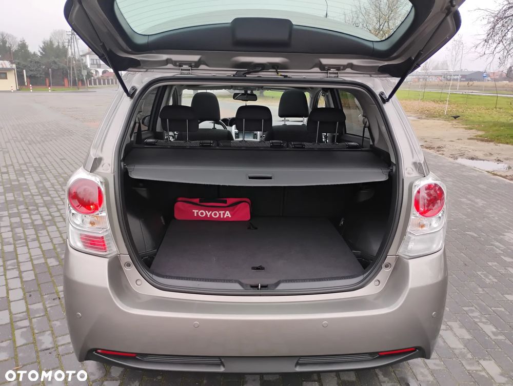 Toyota Verso 1.8 Sol plus NAVI - 27