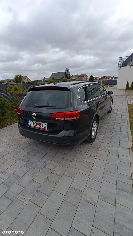 Volkswagen Passat - 13