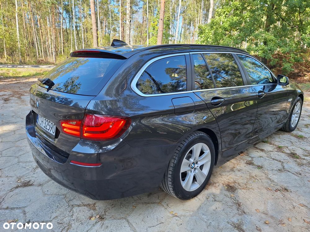 BMW Seria 5 520d Touring - 4