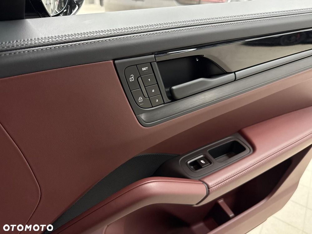 Porsche Cayenne - 37