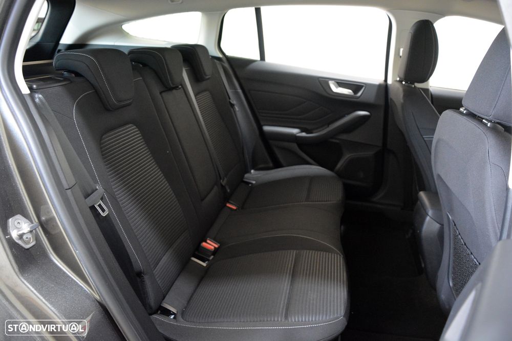 Ford Focus SW 1.0 EcoBoost Titanium - 12