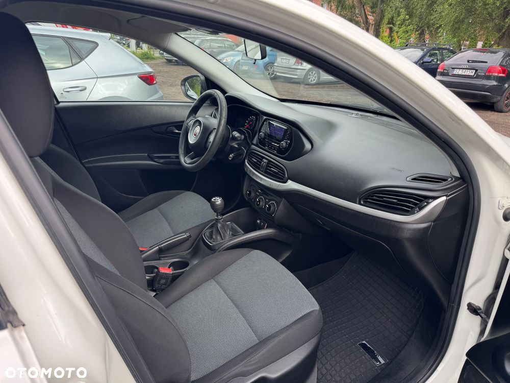 Fiat Tipo 1.4 16V Easy - 5