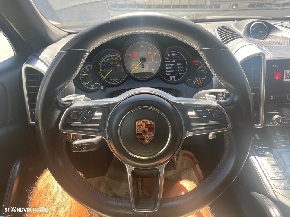 Porsche Cayenne S E-Hybrid - 15