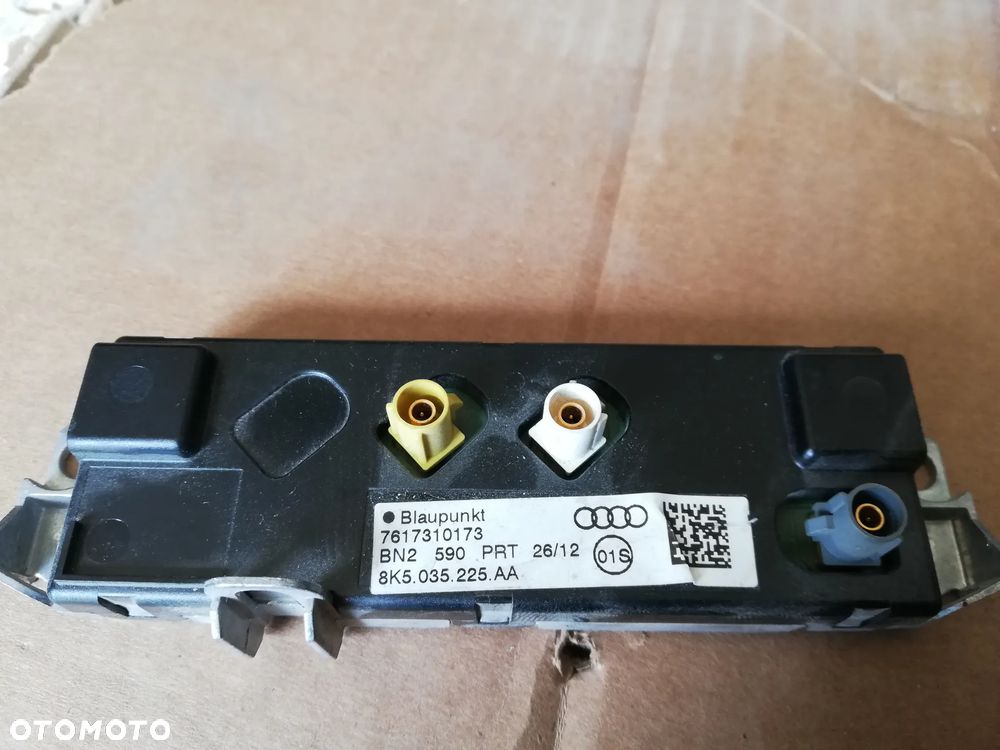 AUDI A4 B8 WZMACNIACZ ANTENY 8K5035225AA - 1